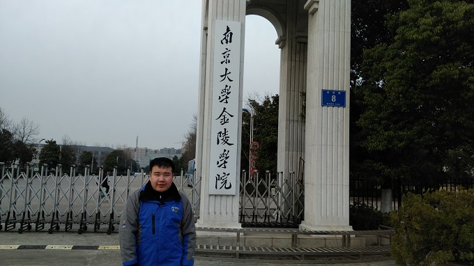 张逸凡